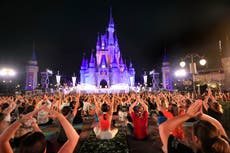 DeSantis y aliados piden a juez desestimar demanda de Disney