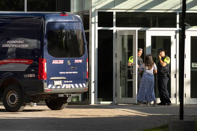 <p>Imagen de la policía en el lugar del apuñalamiento en la Universidad de Waterloo</p>