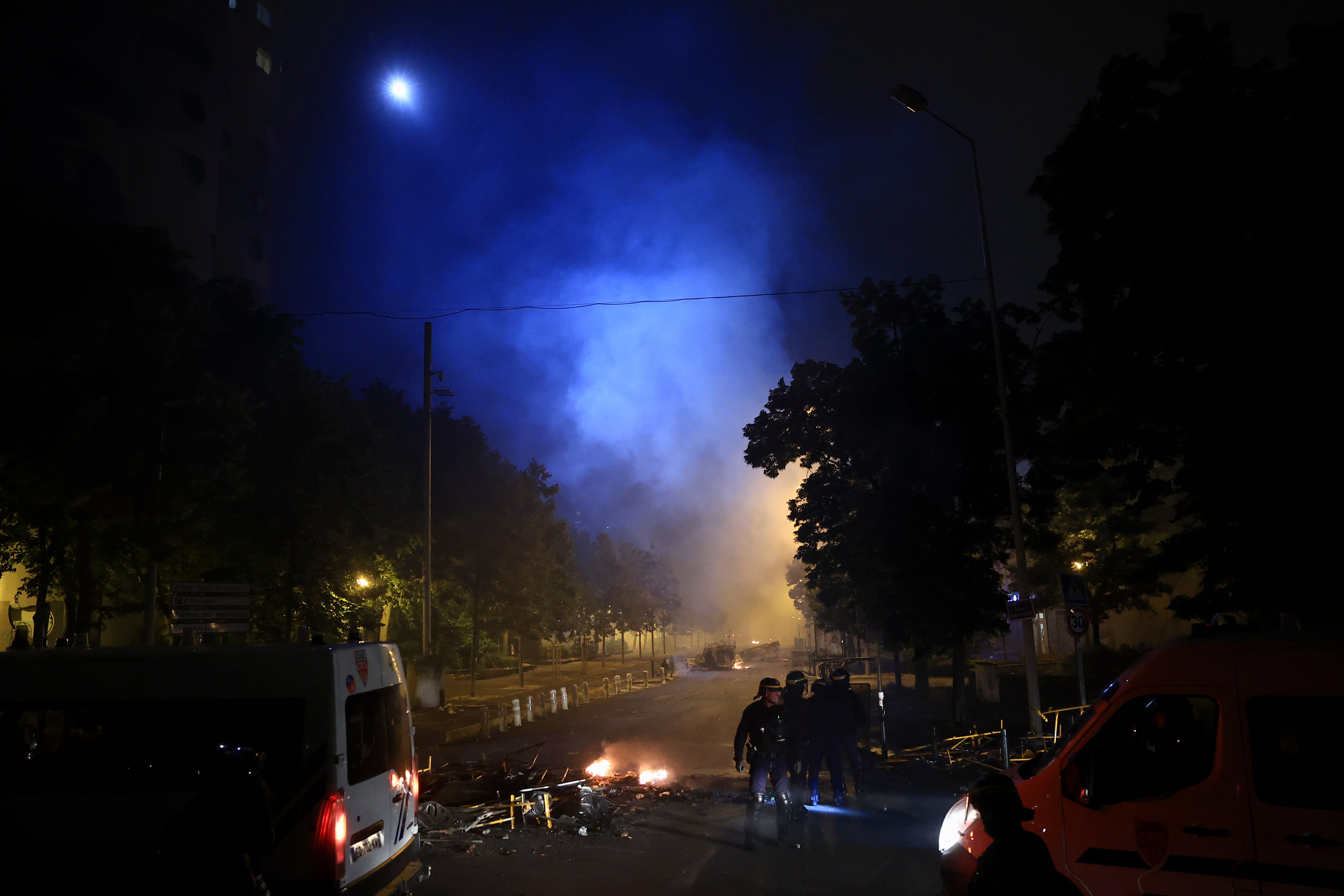 EUR-GEN FRANCIA-TIROTEO POLICÍA