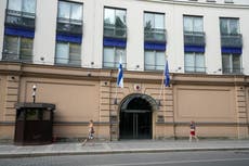Rusia expulsa a 9 diplomáticos y cierra consulado de Finlandia