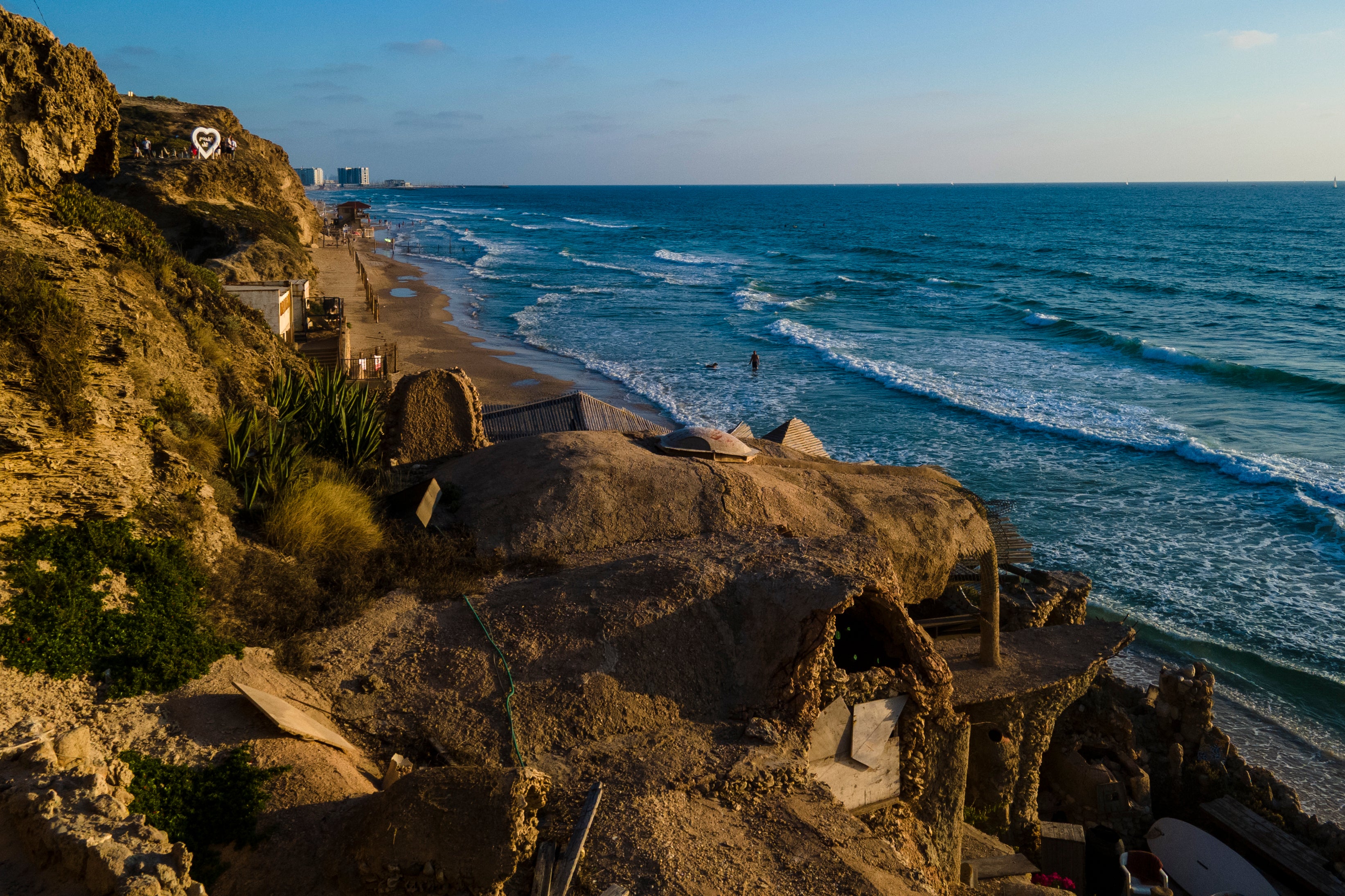 ISRAEL-HOGAR EN CUEVA