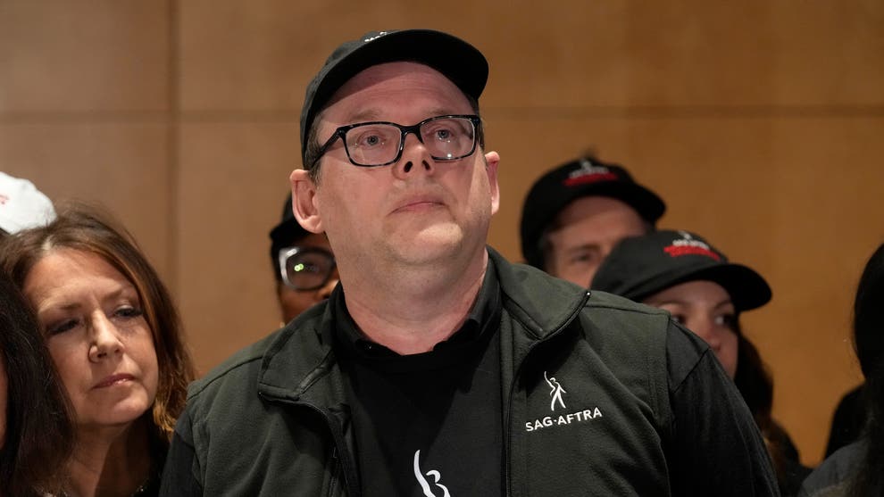 HOLLYWOOD_HUELGAS_48923.jpg?quality=75&width=990&height=614&fit=bounds&format=pjpg&crop=16%3A9%2Coff