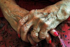 “Momento decisivo” en la lucha contra el Alzheimer: descubren fármaco que ralentiza la enfermedad