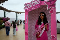 Barbiemanía se extiende y pinta de rosa a América Latina