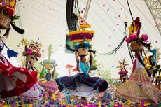 Pueblos originarios de México comparten la herencia de sus ancestros durante la Guelaguetza