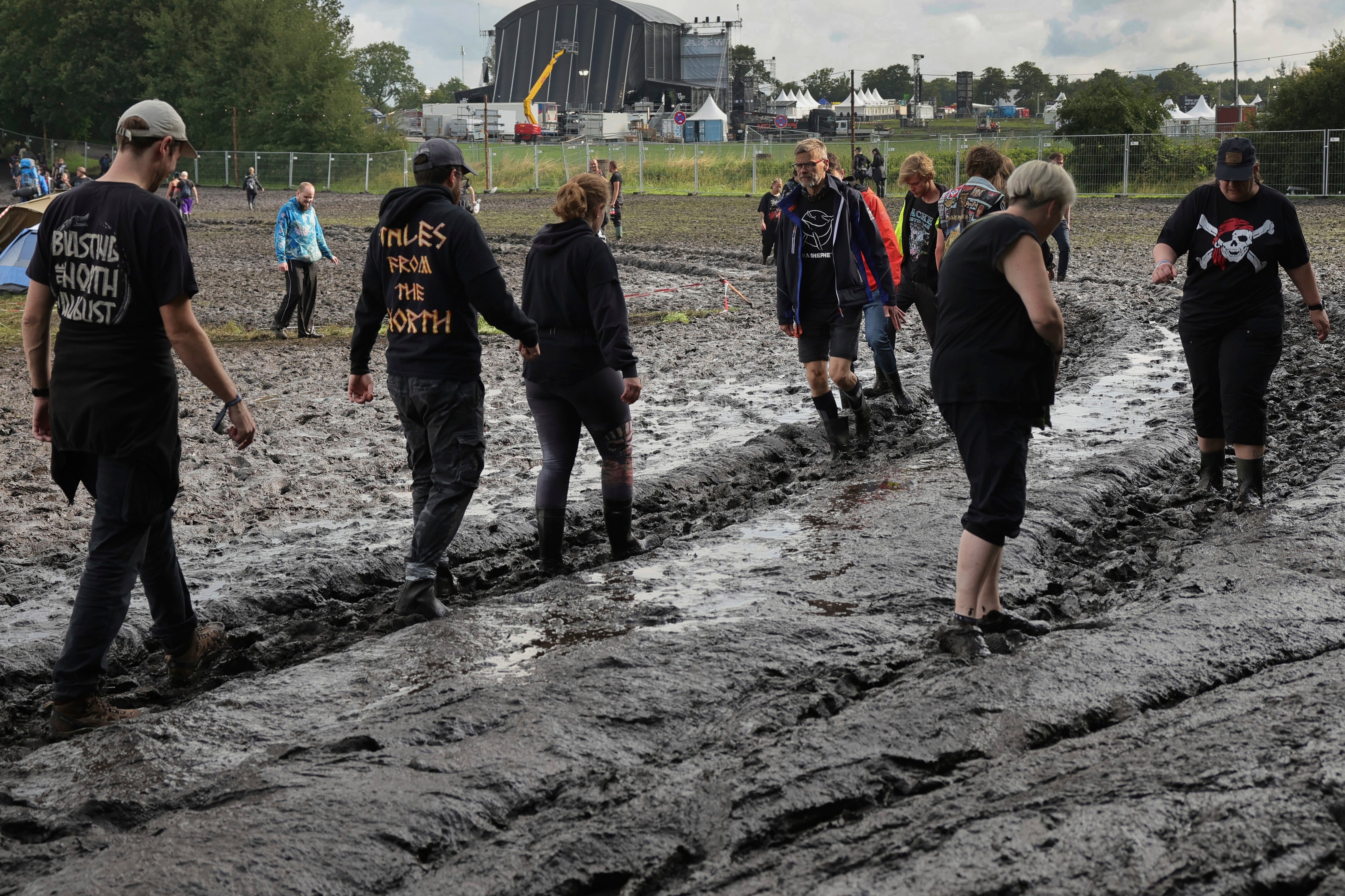 ALEMANIA-LLUVIAS-FESTIVAL