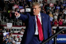 AP Explica: Cómo la estrategia de compromisarios falsos de Trump se convirtió en un "plan corrupto"