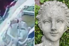 Oficiales italianos tildan de ‘imbéciles’ a turistas que destruyeron una estatua antigua de €200.000