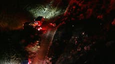 Tres muertos tras una colisión aérea durante las labores de extinción de un incendio en California