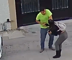Hombre apuñala a mujer en León, Guanajuato, cámaras de seguridad captan el asesinato