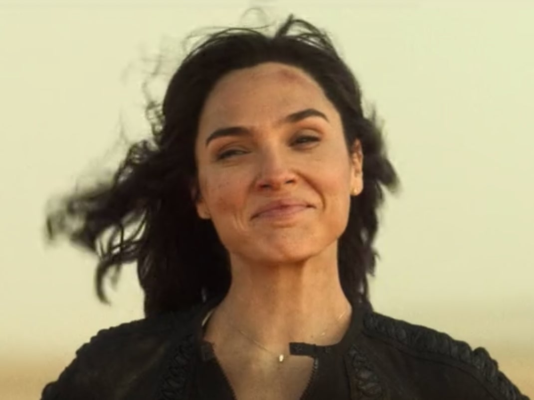 ‘Heart of Stone’: inesperado vestuario en la nueva película de Gal Gadot deja perplejos a los espectadores