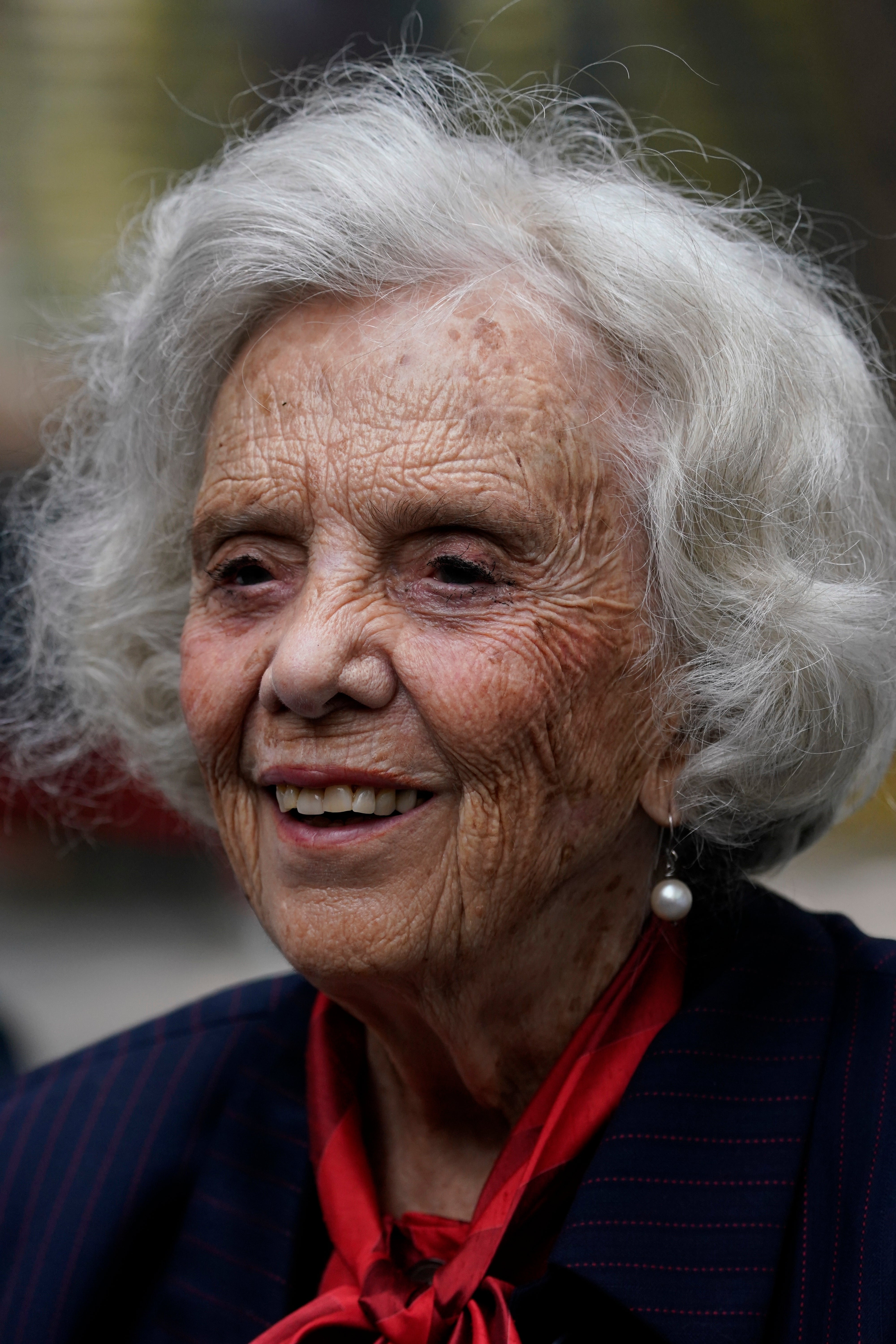 ELENA PONIATOWSKA