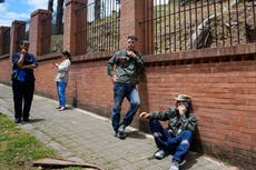 Fuerte sismo y réplica sacuden Colombia sin provocar daños