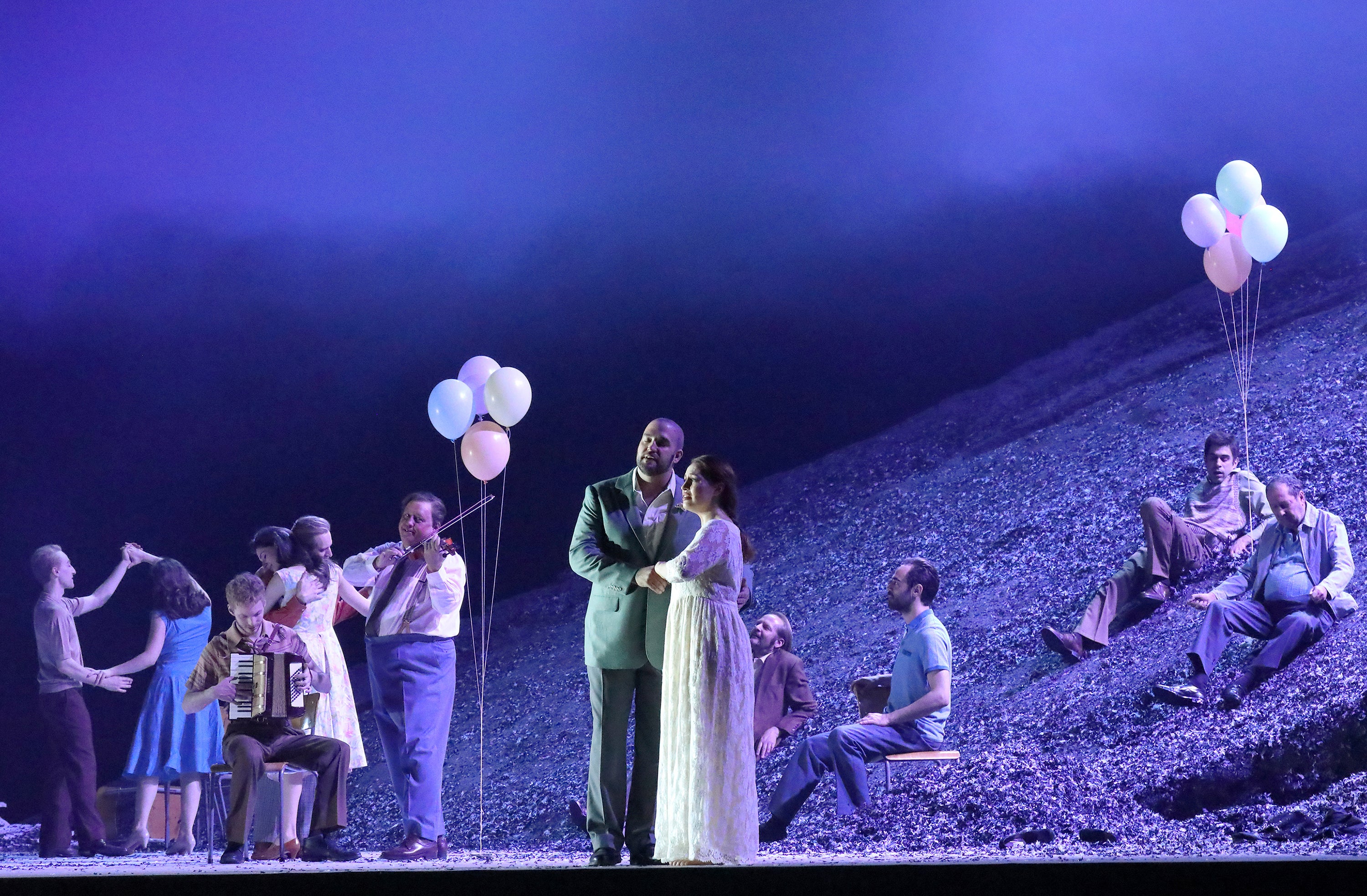 OPERA-TENDENCIAS EN DIRECCIÓN