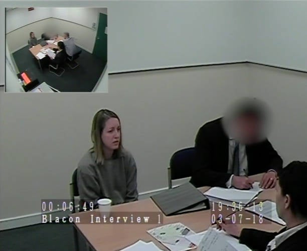 Interrogación de Lucy Letby tras su detención el 3 de julio de 2018 en Chester, Inglaterra; fotograma de un vídeo proporcionado por la policía de Cheshire