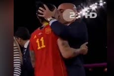 Luis Rubiales pide perdón por beso a Jenni Hermoso durante ceremonia final de la Copa del Mundo
