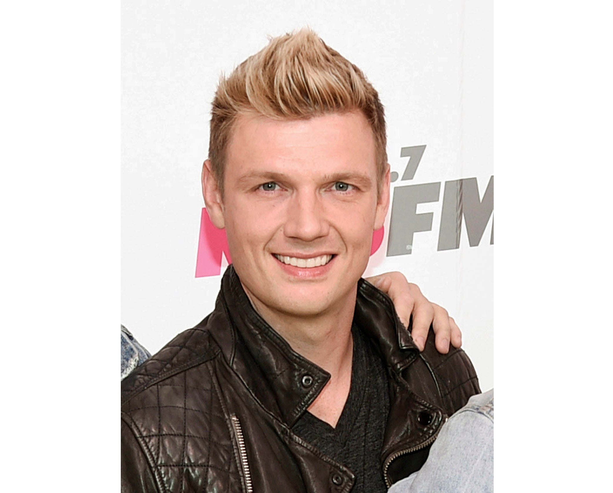 VIOLENCIA SEXUAL-NICK CARTER