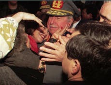 A 50 años del golpe militar con miles de víctimas en Chile, crecen voces de añoranza o indulgencia
