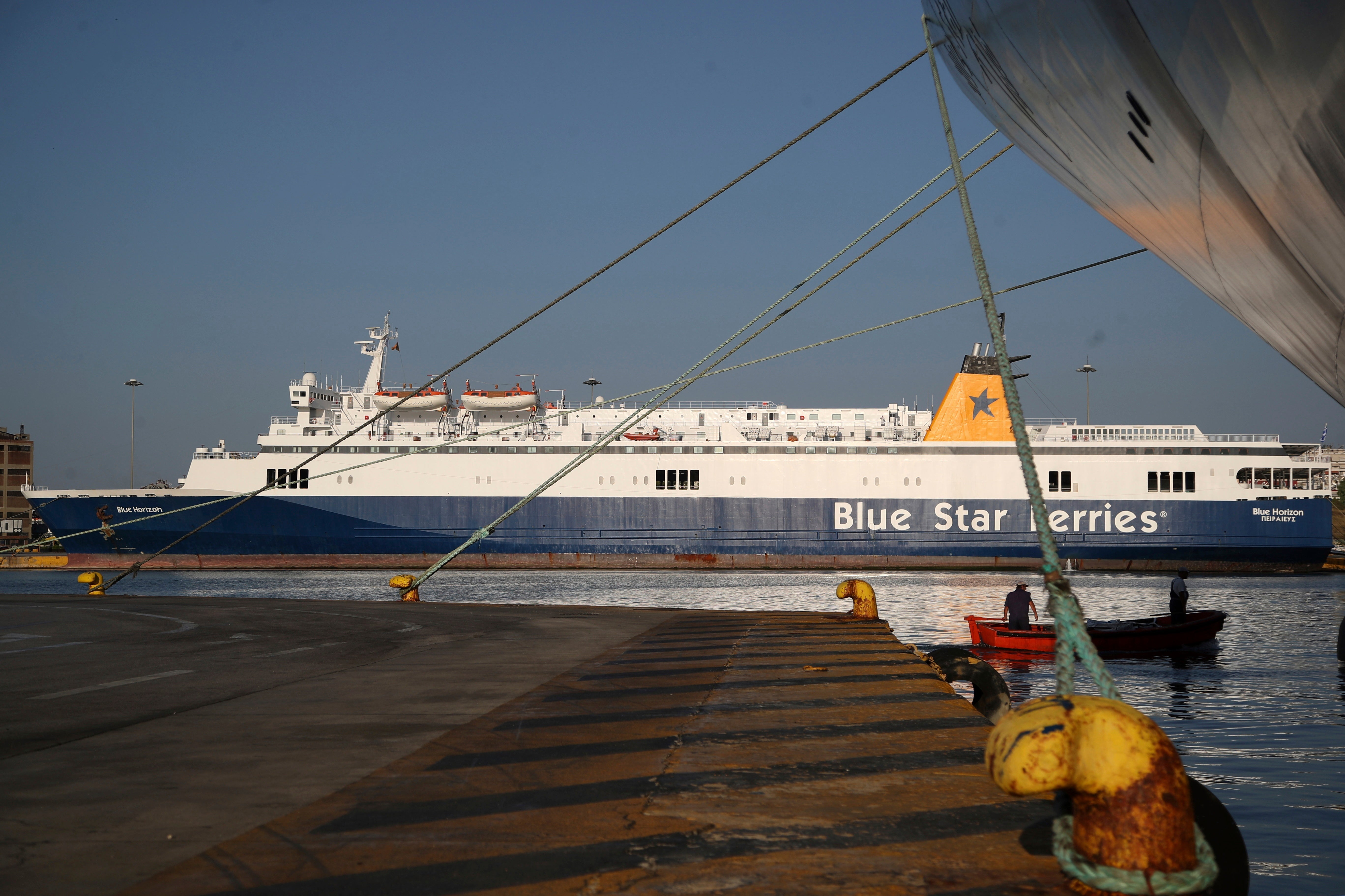 GRECIA-FERRY MUERTE