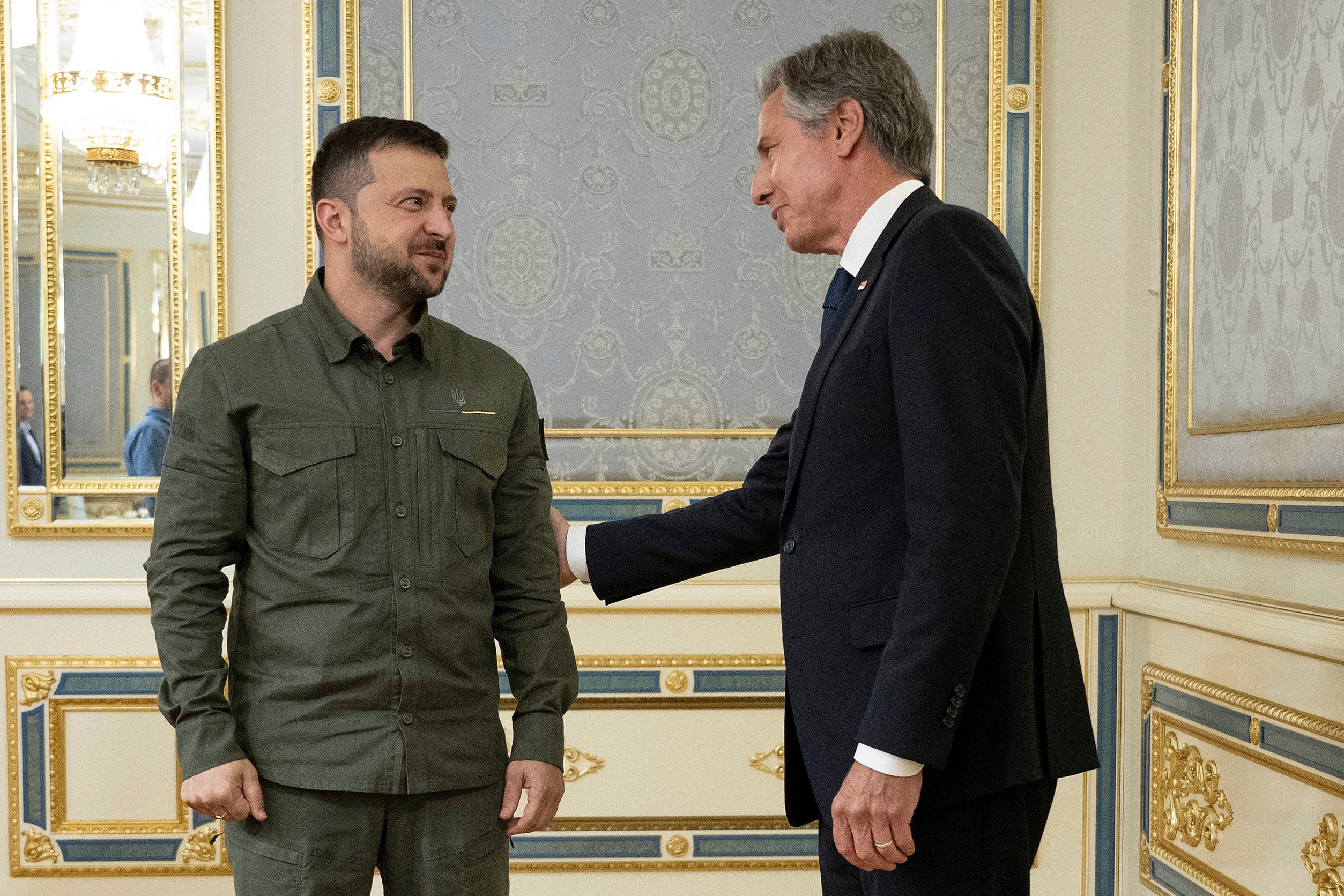 AP EXPLICA-UCRANIA-MUNICIONES