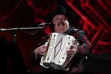 Ramón Ayala y Peso Pluma brillan en el segundo día de Arre