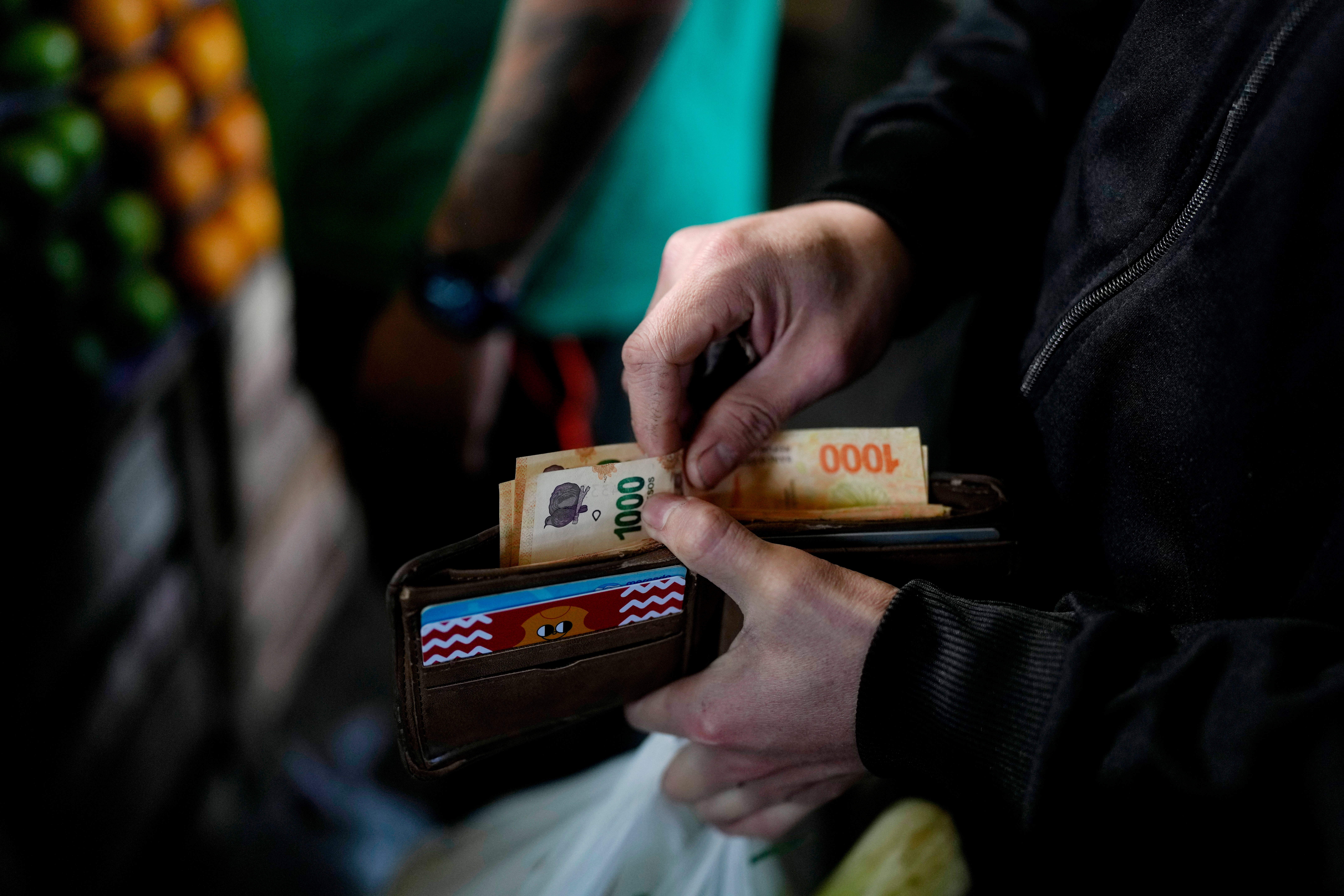 ARGENTINA-INFLACIÓN BILLETES