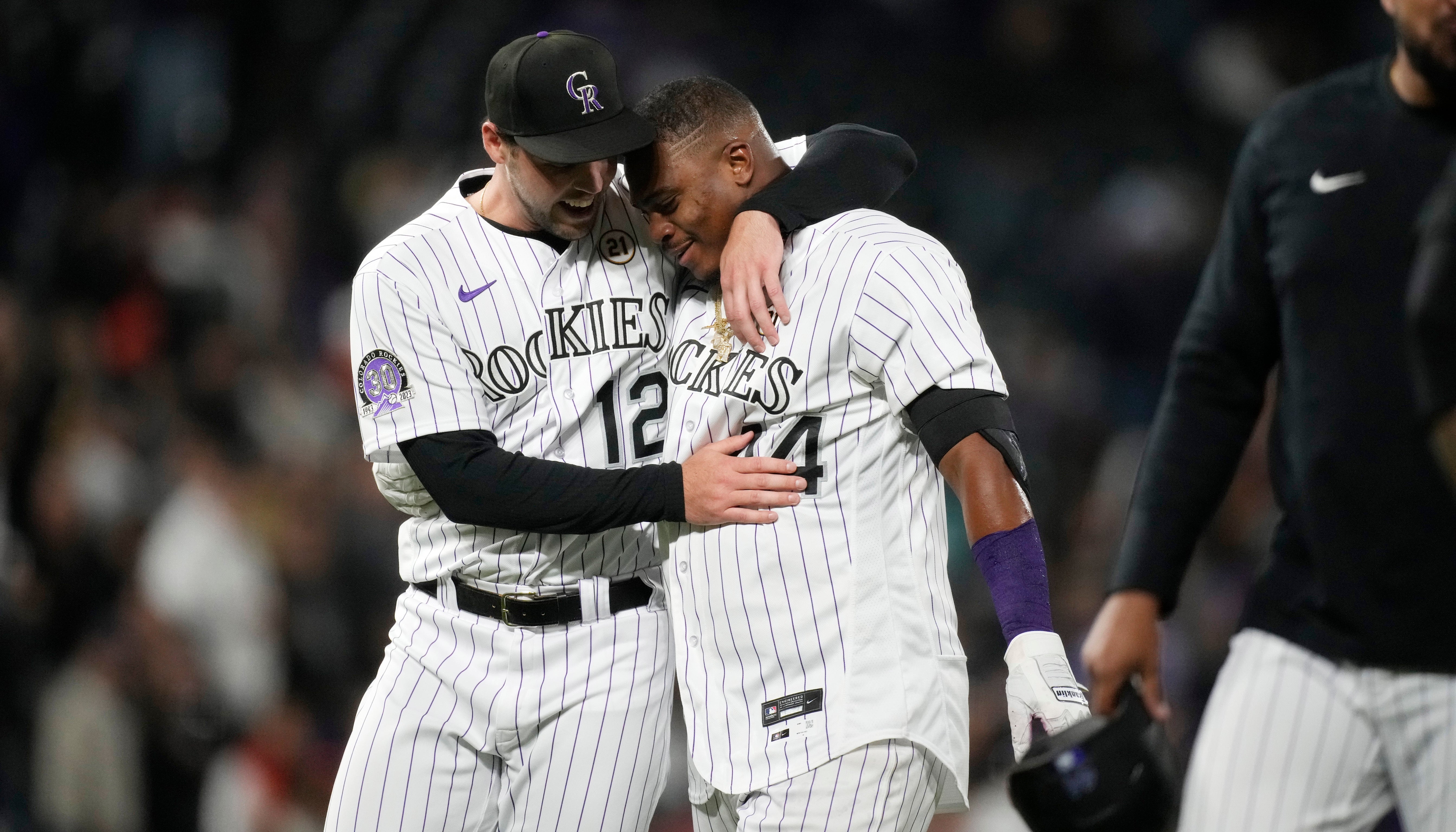 Gurriel y Thomas logran jonrones de 3 carreras; Diamondbacks vencen 6-4 a  Cachorros