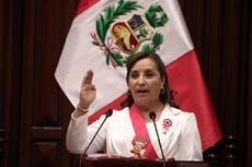 Presentan por segunda vez pedido para remover a presidenta de Perú, que está en gira por Europa