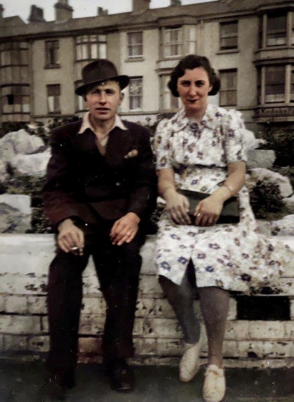 Leonard Howes con su esposa Alice en su juventud.