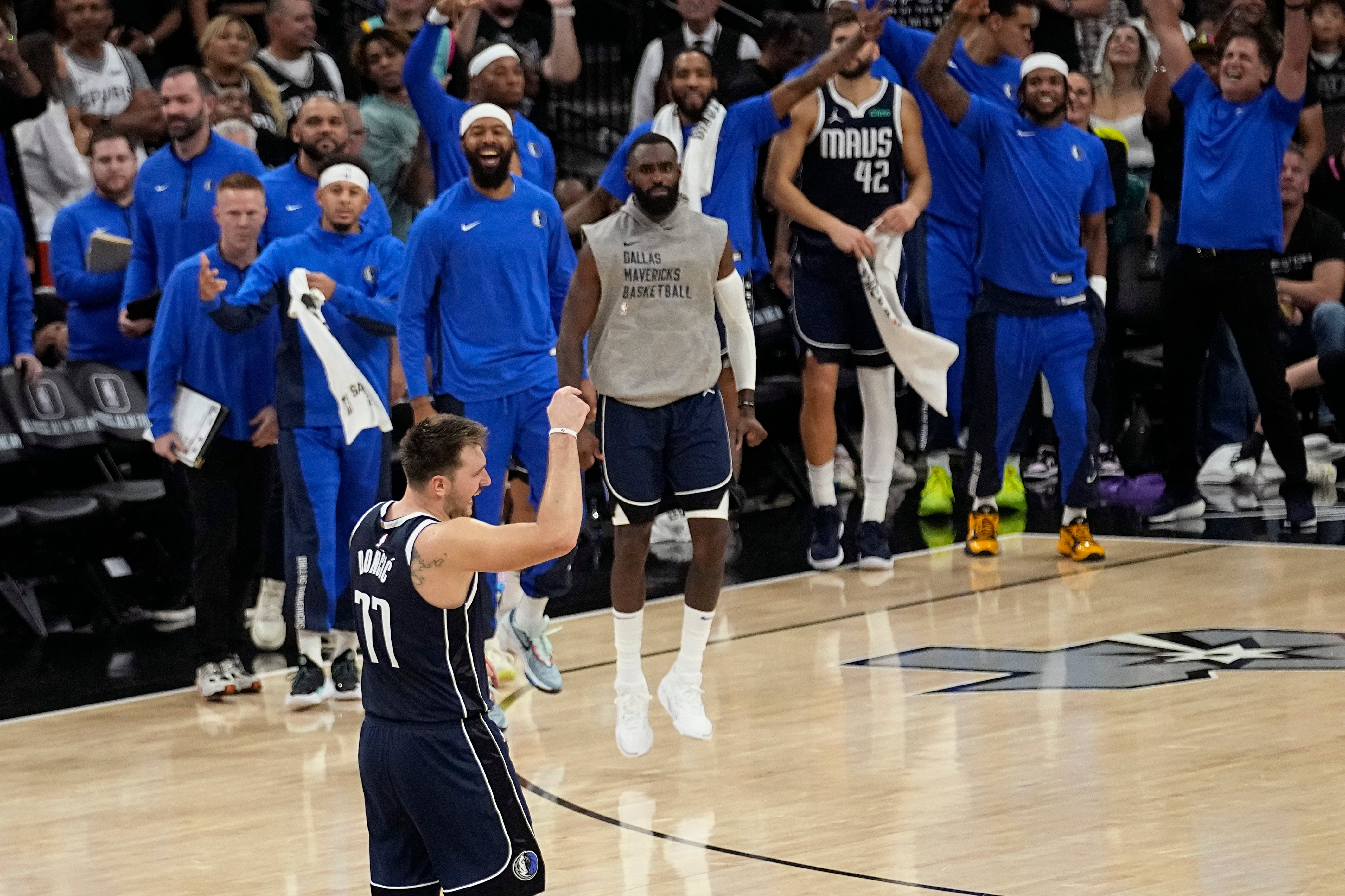 MAVERICKS-SPURS