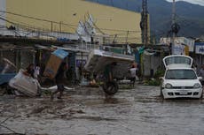 Huracán Otis sume a Acapulco en el caos y aún se desconoce el número de víctimas que causó