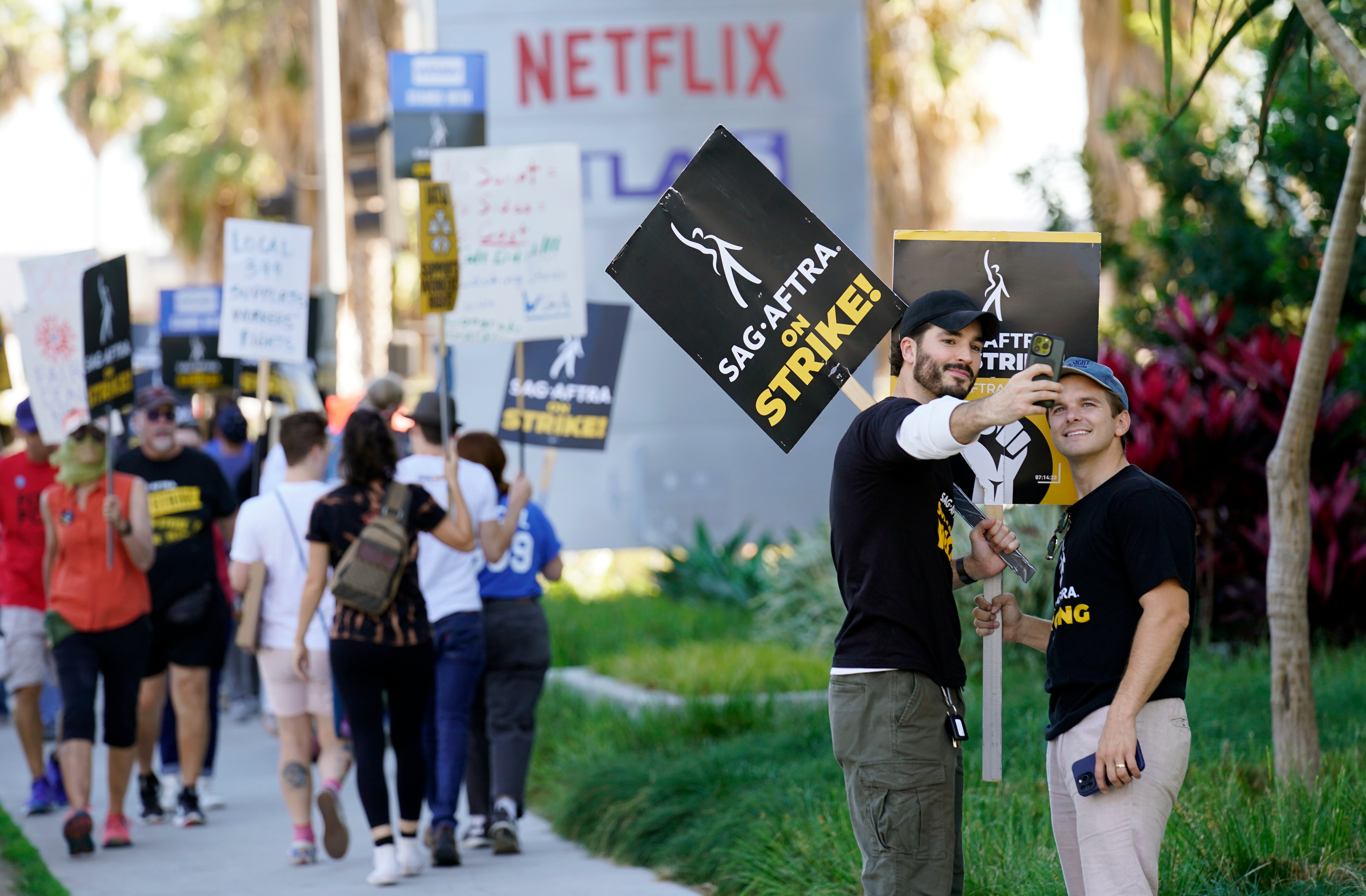 HOLLYWOOD-HUELGAS-REACCIONES