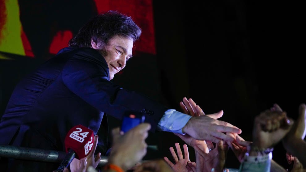 ARGENTINA-MILEI_73511.jpg?quality=75&width=990&height=614&fit=bounds&format=pjpg&crop=16%3A9%2Coffse