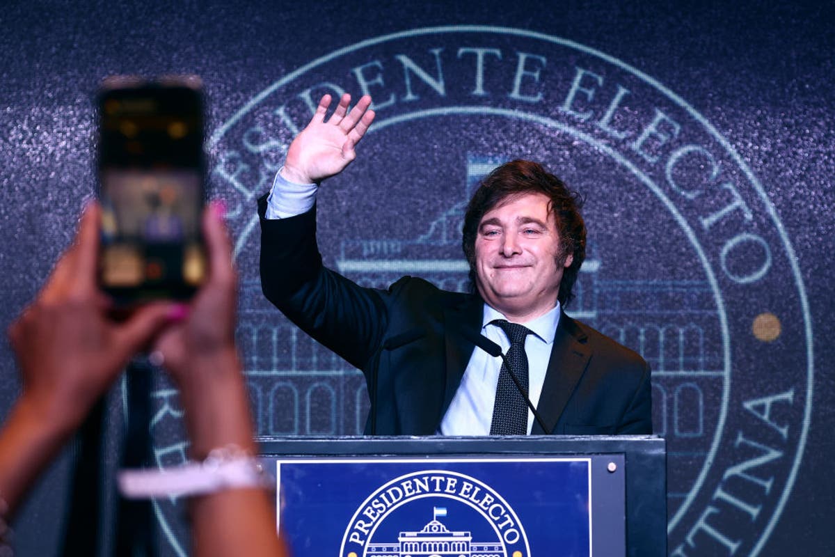 ¿Quién es Javier Milei, el nuevo presidente electo de Argentina