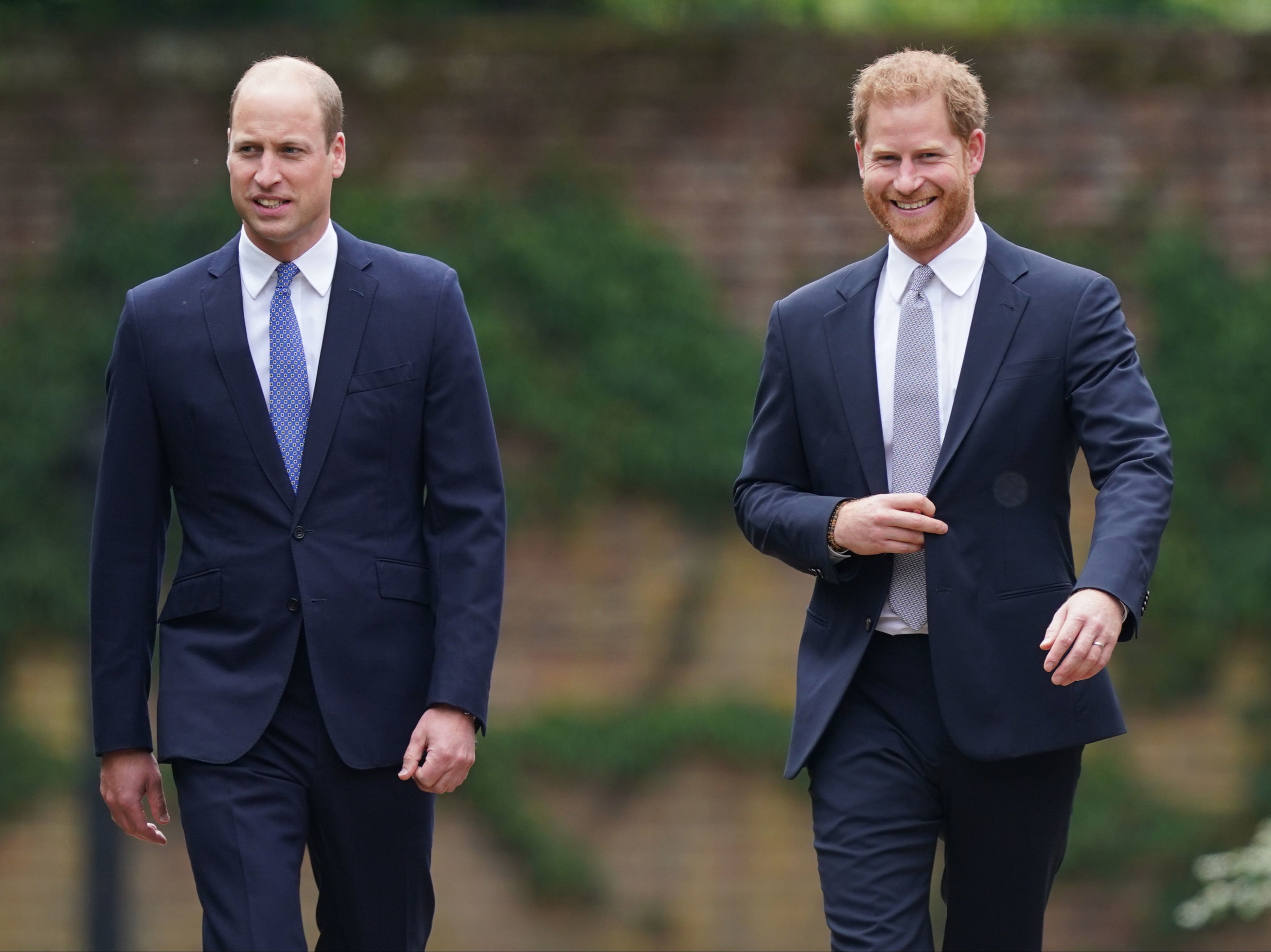 Según una fuente, durante el fallecimiento de la reina, William ignoró a Harry por completo