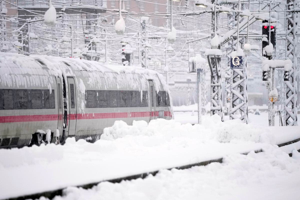 Schneesturm verwüstet Deutschland, Österreich und die Schweiz;  Flüge in München gestrichen