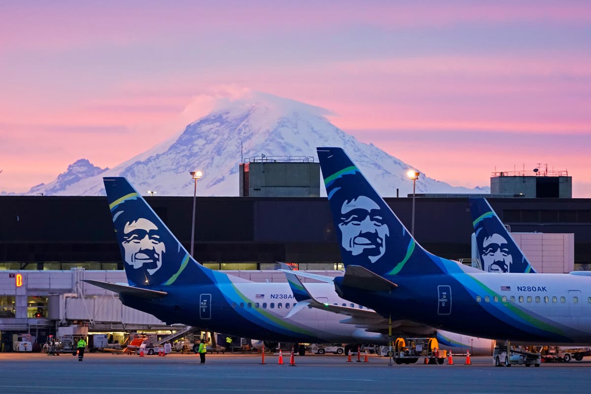 Alaska Air acuerda compra de Hawaiian Airlines; absorbe deuda