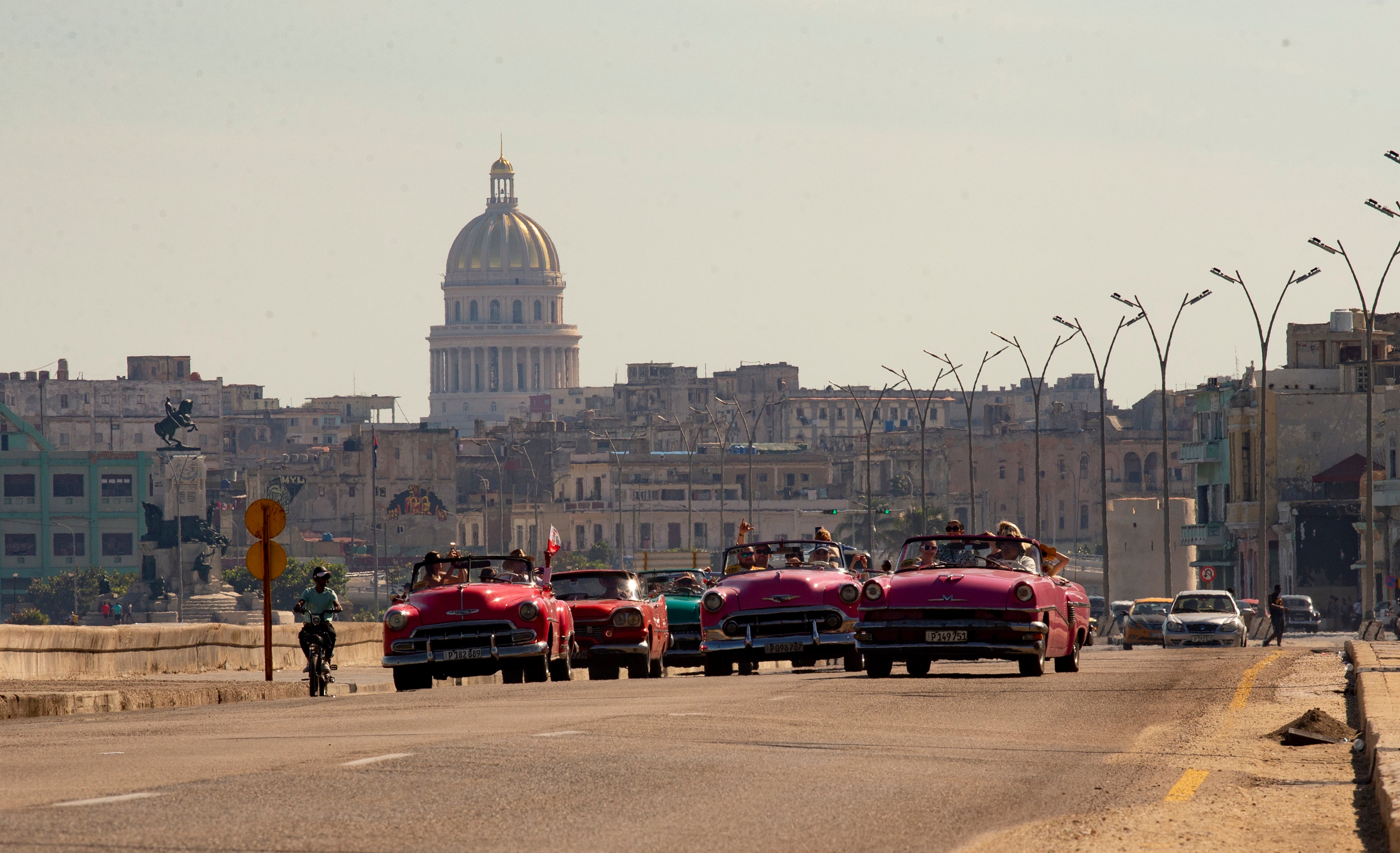 CUBA-AUTOS CLÁSICOS-RALLY