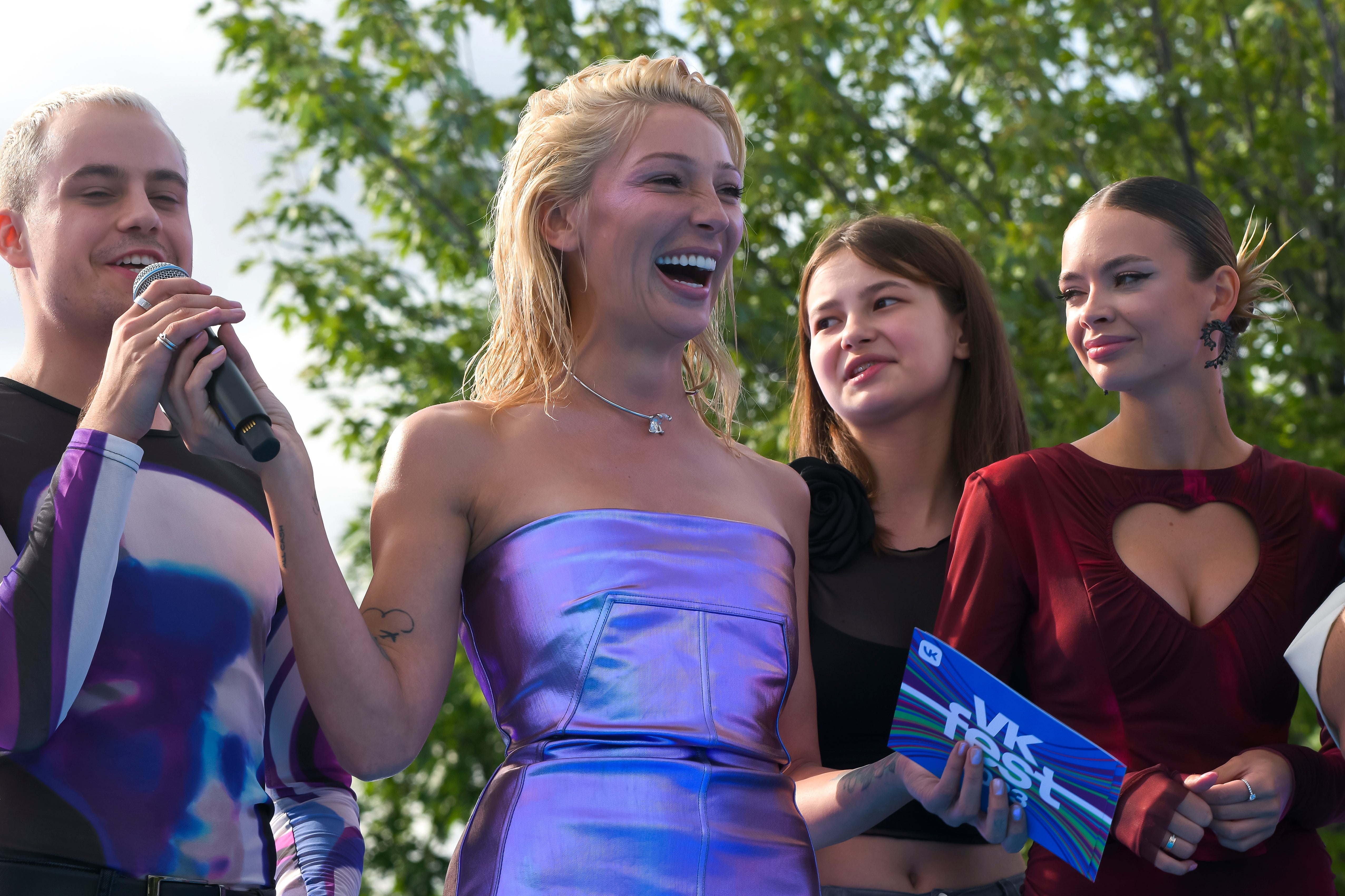 RUSIA-FIESTA-ESCÁNDALO