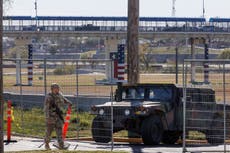 Muertes de migrantes en el río Bravo intensifican tensiones entre Texas y el gobierno federal