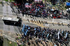 Gobierno argentino descontará el día a empleados estatales que se sumen al paro del 24 de enero