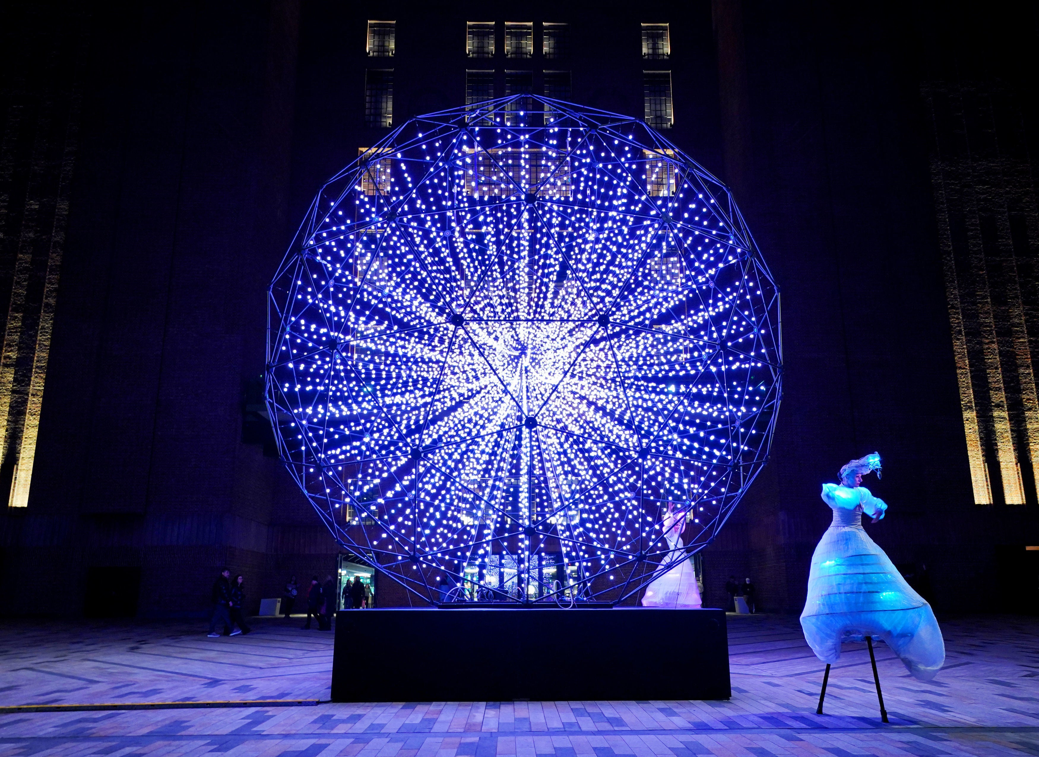 Exingeniero de Google predice el momento en que la IA superará la capacidad intelectual de los seres humanos