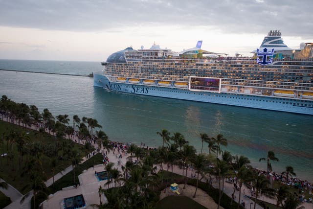 <p>El Icon of the Seas en su viaje inaugural desde PortMiami </p>