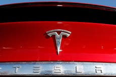 Tesla realiza llamado a reparación por luces de advertencia de sus vehículos