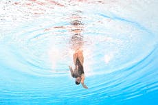 Van Rouwendaal recupera el título de aguas abiertas de 10 kilómetros en el Mundial de Doha