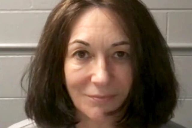 <p>La transcripción de una grabación de la entrevista entre Ghislaine Maxwell y funcionarios del Departamento de Justicia por el caso Jeffrey Epstein podría salir a la luz</p>