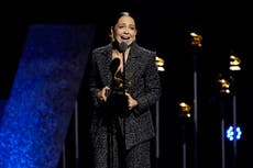 Lafourcade y Juanes empatan en los Grammy, Peso Pluma gana su primera estatuilla