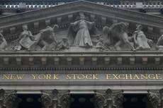 Wall Street cierra a la baja tras percibirse una demora en los recortes a las tasas