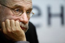 Corte rusa ordena detención del novelista Boris Akunin por su apoyo a Ucrania