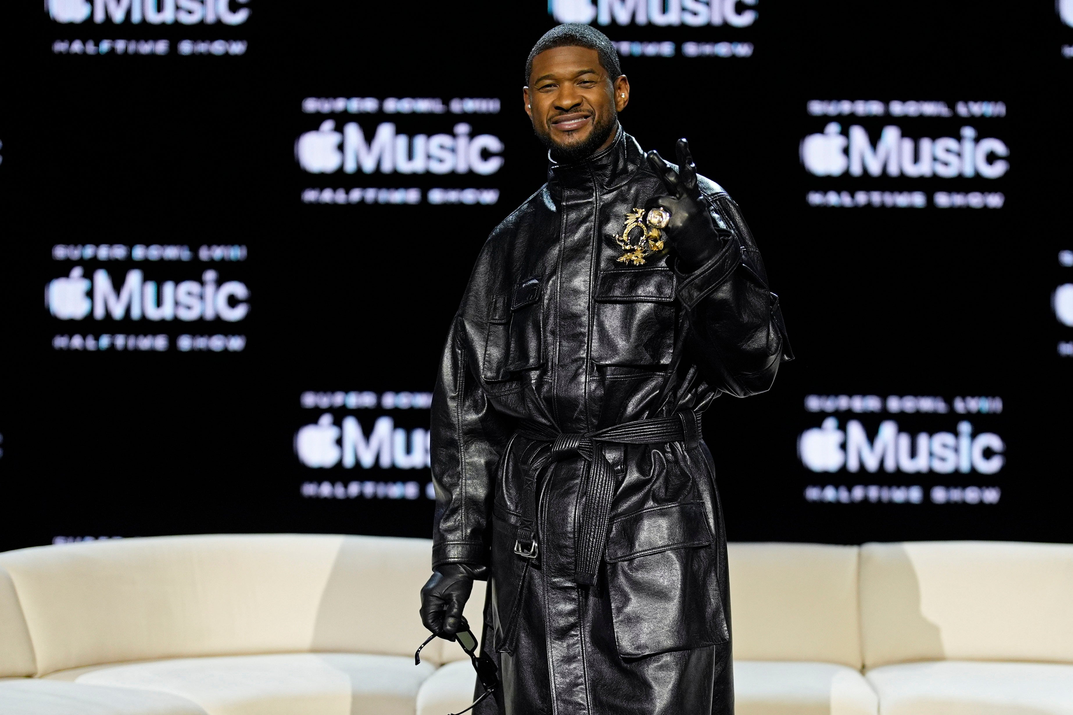 SUPER BOWL-USHER